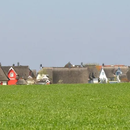 In With Swimming Pool * Glowe